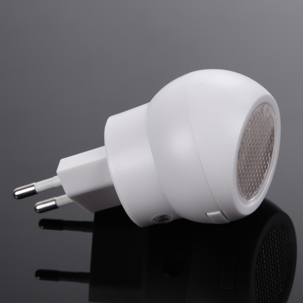 Eu Plug 360 Degree Rotating LE - огляд і ціна Smart Baby Night Light